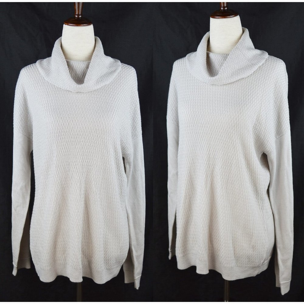 Kuhl Beige Loose Turtleneck Sweater